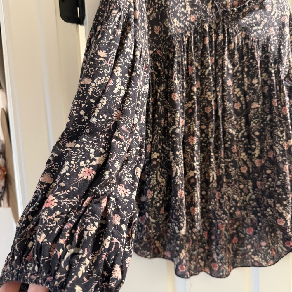 Doen Floral Blouse in Black and Pink